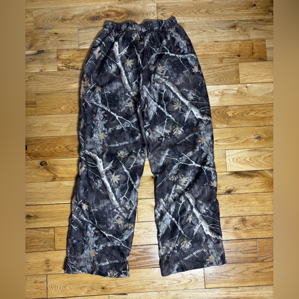 Women’s Wide Leg Camouflage Patterned Pants - Picture 2 of 5
